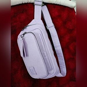 Lug Sugarplum Hitch Sling Bag, Popular Color Sold Out Everywhere, EUC